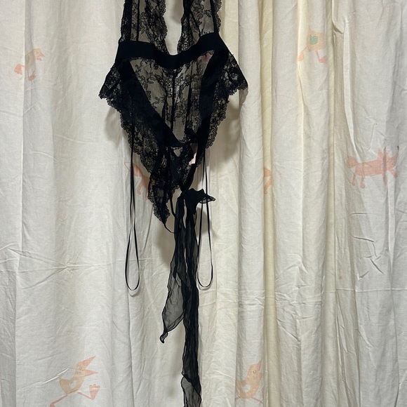 Victoria's Secret Black Lace Lace Bodysuit L - Picture 2 of 10